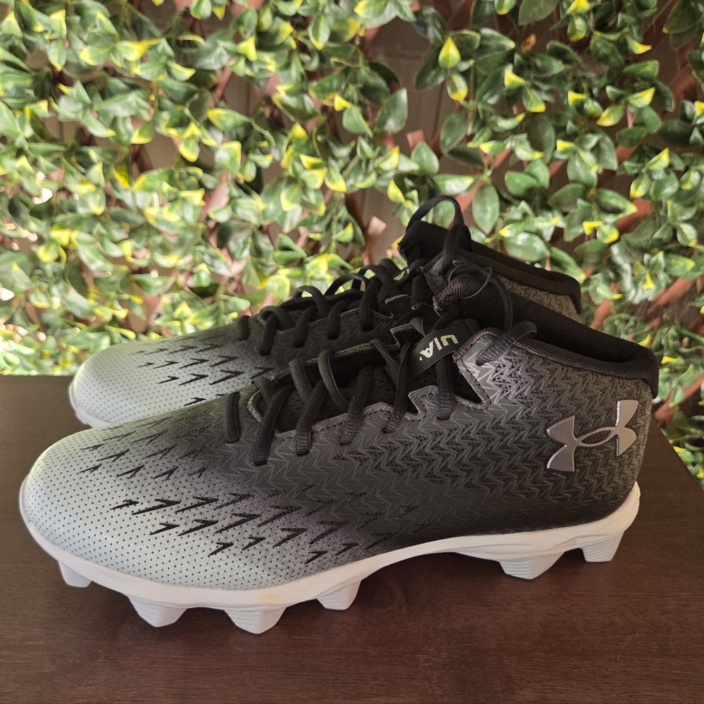 Under Armour Spotlight Franchise 4.0 RM Football Cleats Black White Men's 10.5